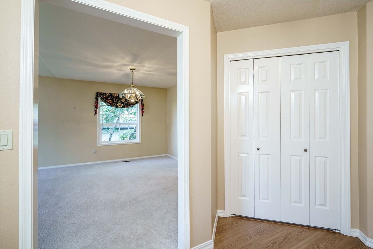 505 Nw 90th St - Photo 6 of 50