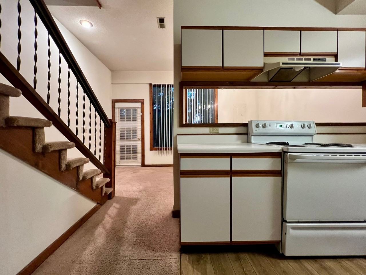 1419 King Charles Dr - Photo 6 of 27