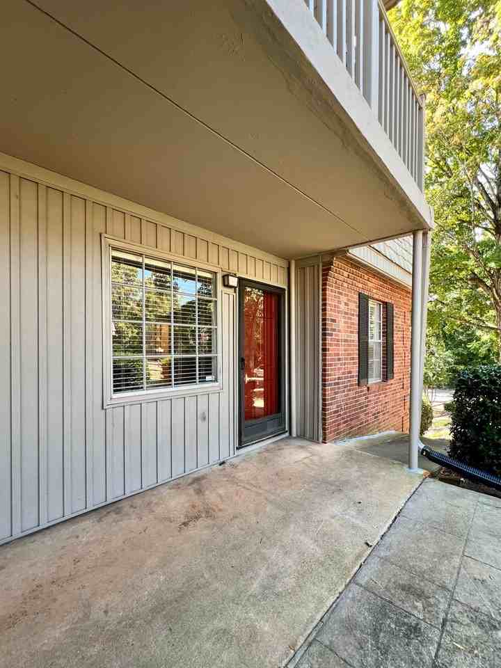 3818 Country Club Rd Apt A - Photo 5 of 20