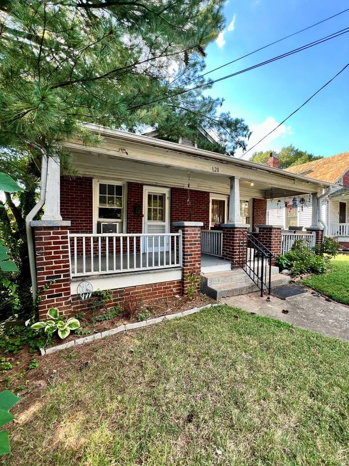 120 S Poplar St - Photo 2 of 25