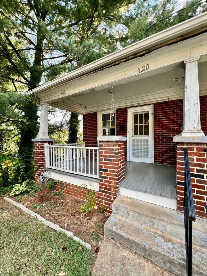 120 S Poplar St - Photo 7 of 25