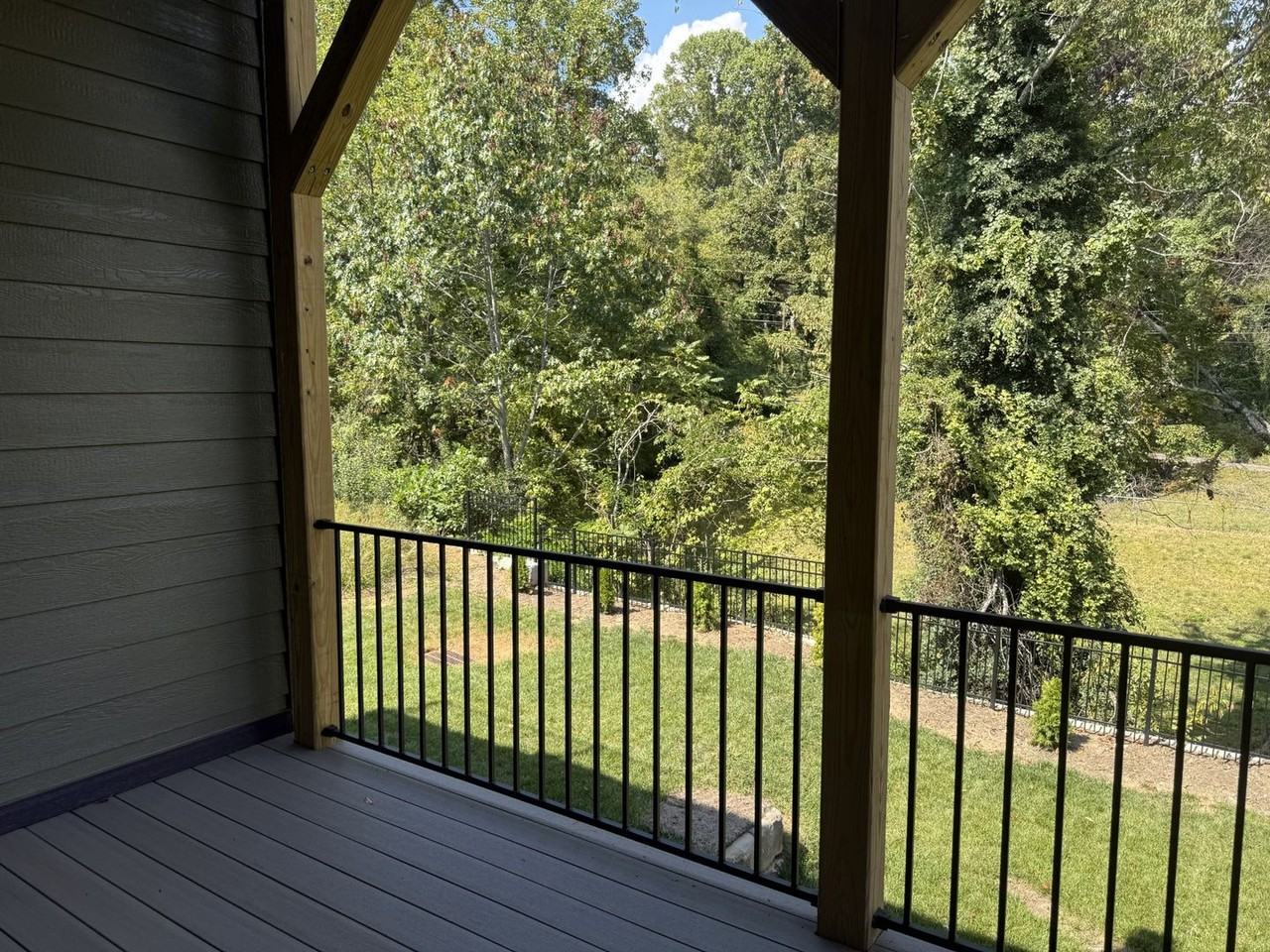 15 Macallan Ln - Photo 3 of 32