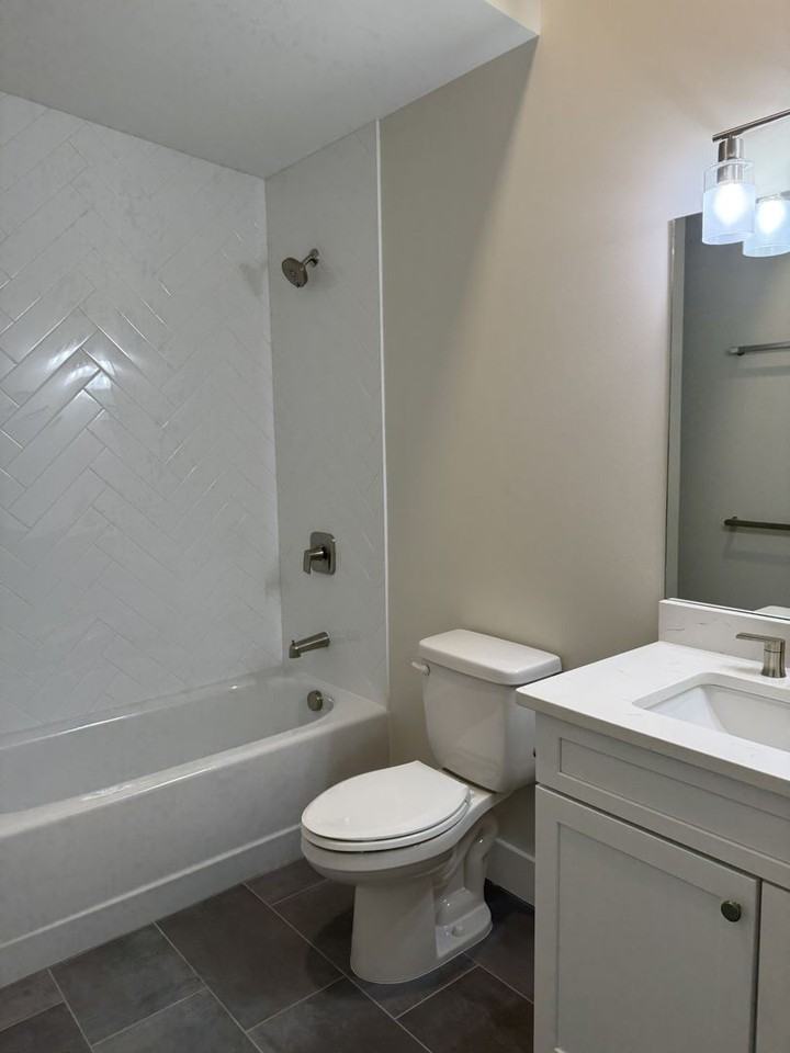 17 Macallan Ln - Photo 2 of 8