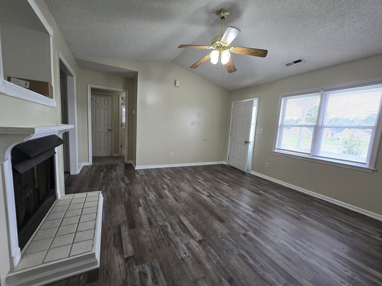 1001 Sundown Dr - Photo 3 of 13