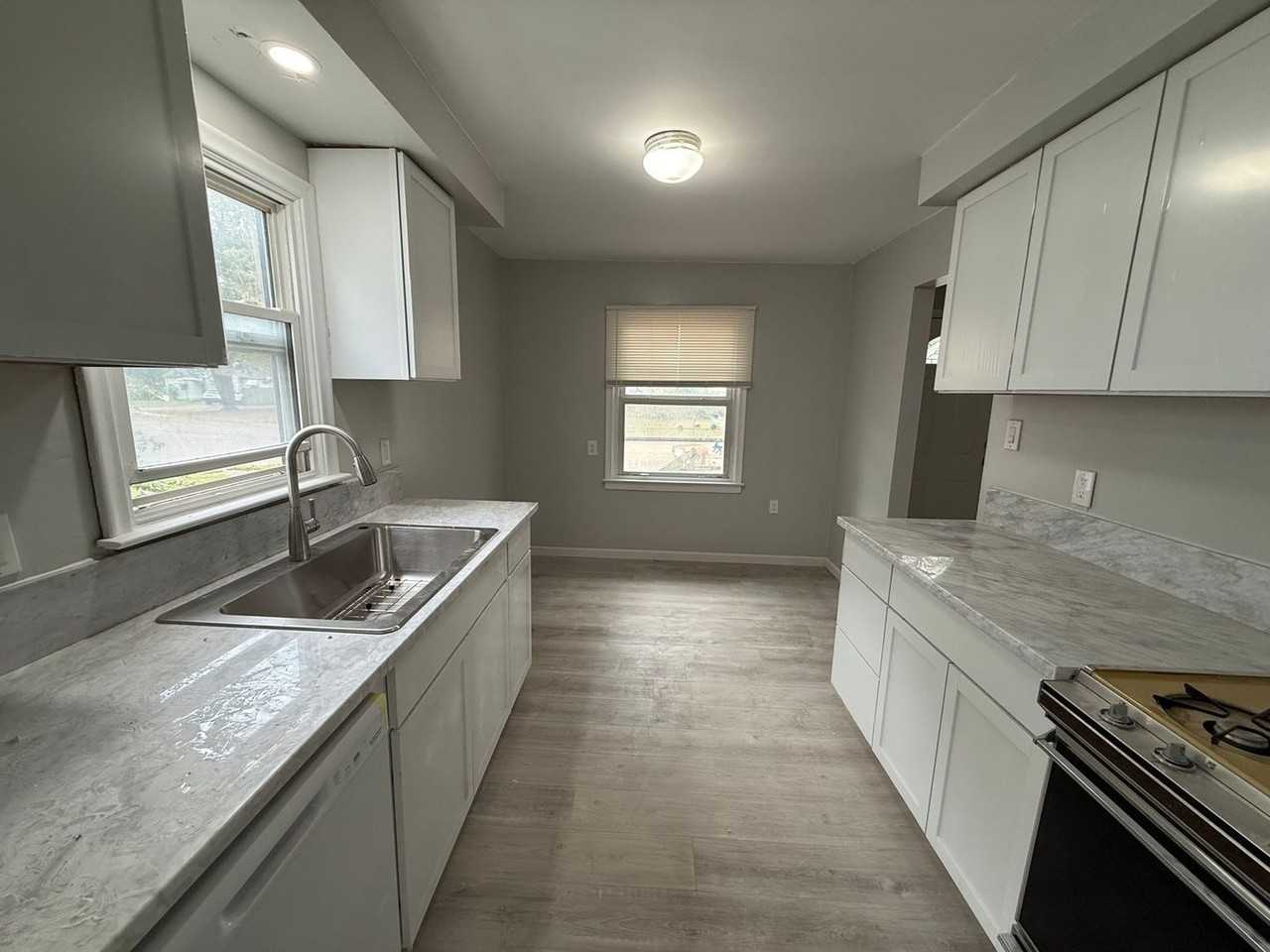 4251 Dolores Ave - Photo 3 of 13