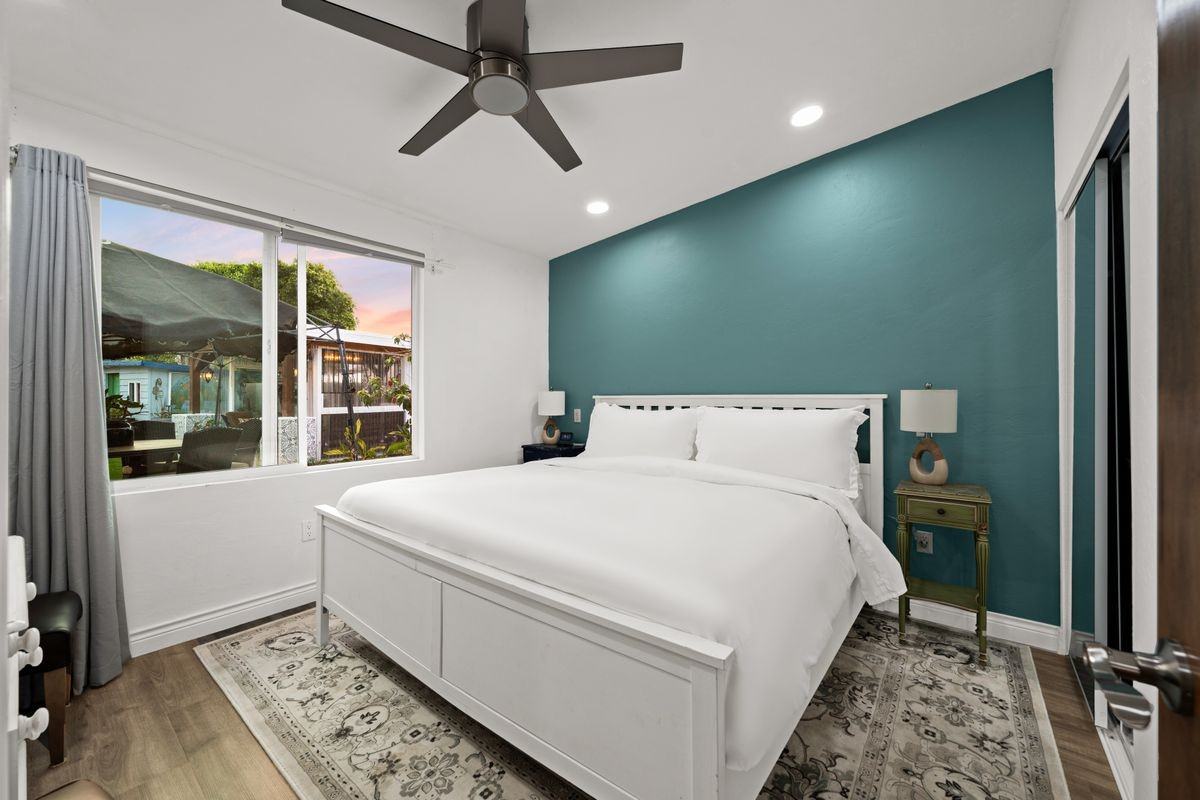 1601 Kraft St - Photo 4 of 40