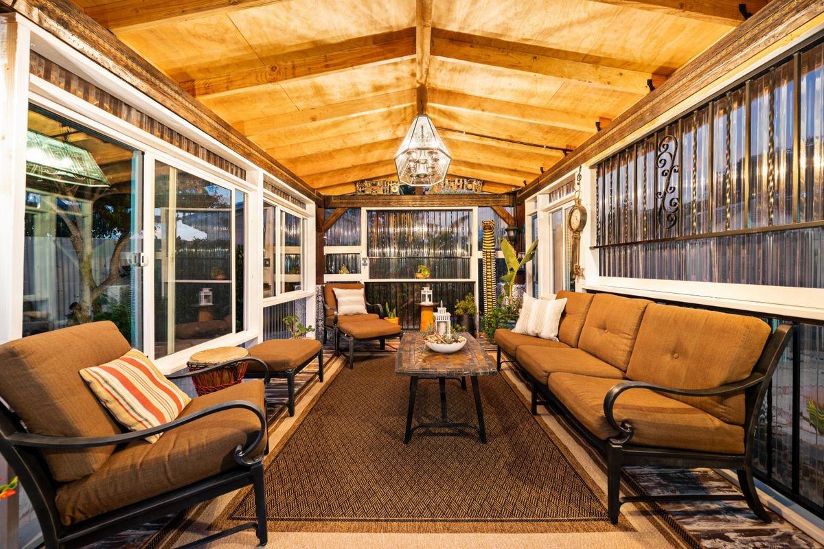 1601 Kraft St - Photo 6 of 40