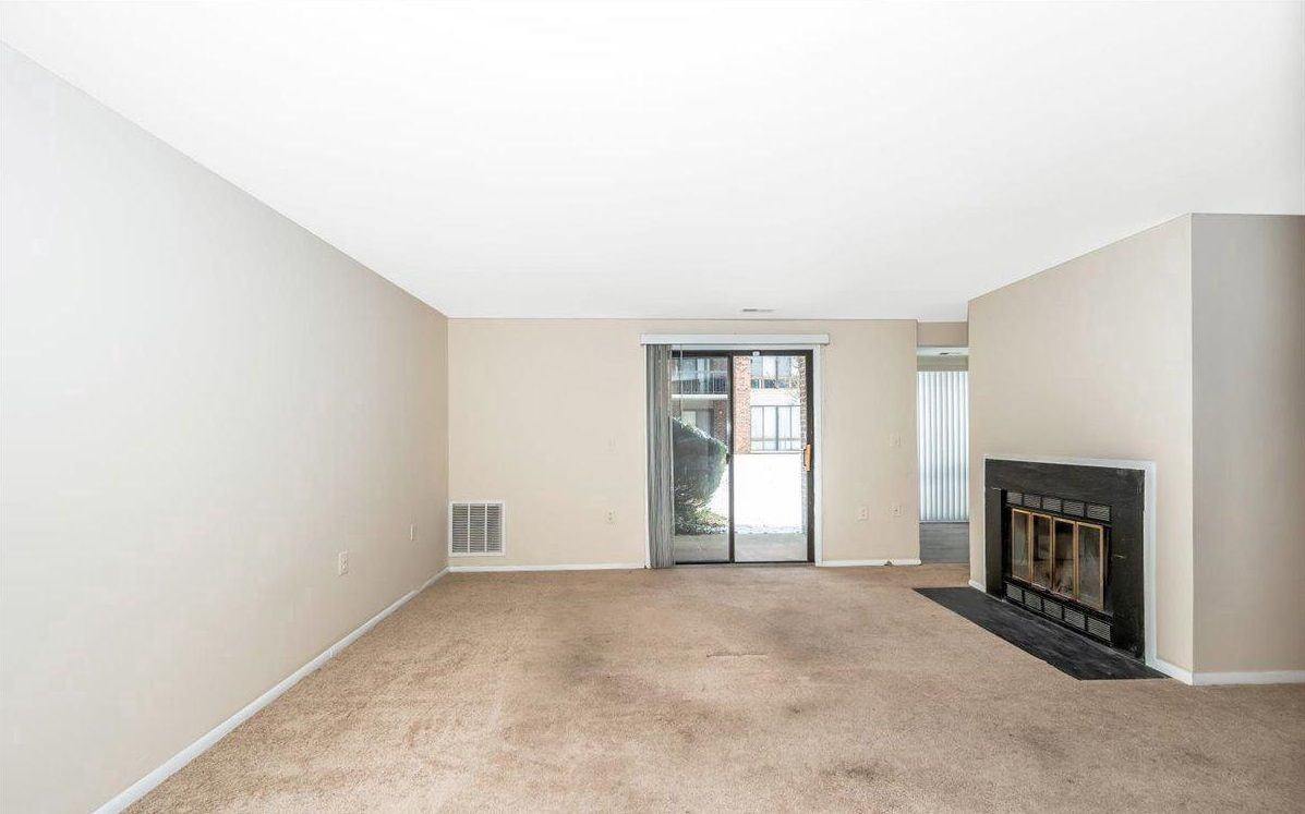 18131 Chalet Dr - Photo 3 of 26