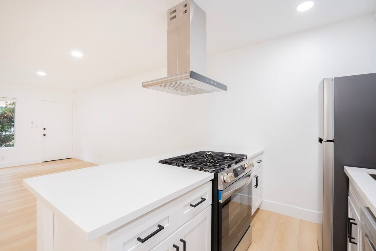 3625 McLaughlin Ave - Photo 7 of 46