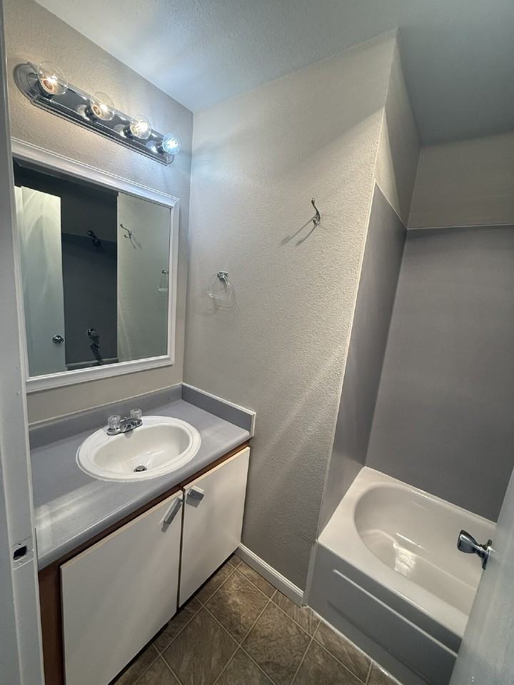 29645 18th Ave S Apt B303 - Photo 3 of 9