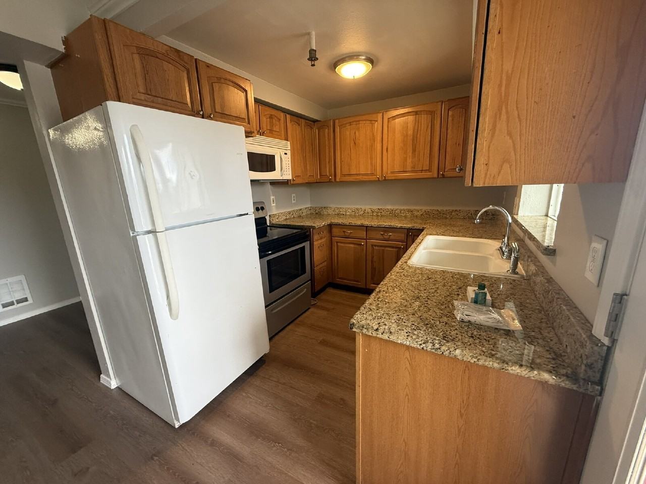 29645 18th Ave S Apt B303 - Photo 6 of 9
