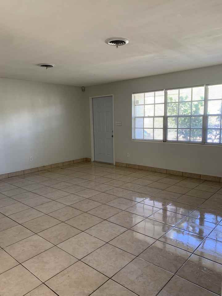 1316 Sunset Boulevard #NA - Photo 2 of 12