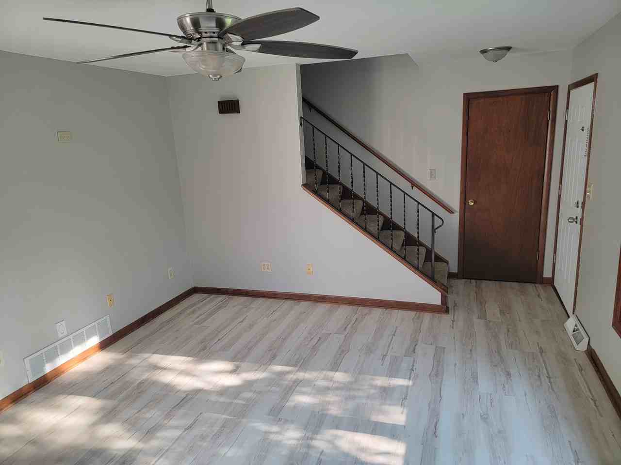 224 E Woodlawn Rd - Photo 2 of 22