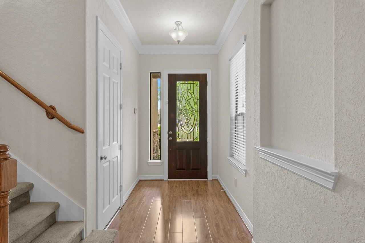 2919 Royal Oaks Grove - Photo 4 of 43