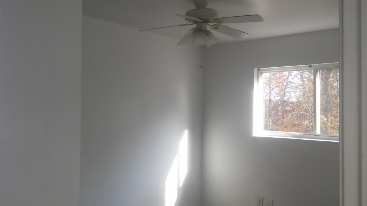 159 Jenness Lane - Photo 2 of 7