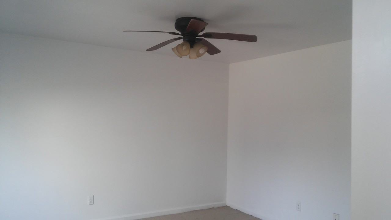 159 Jenness Lane - Photo 4 of 7