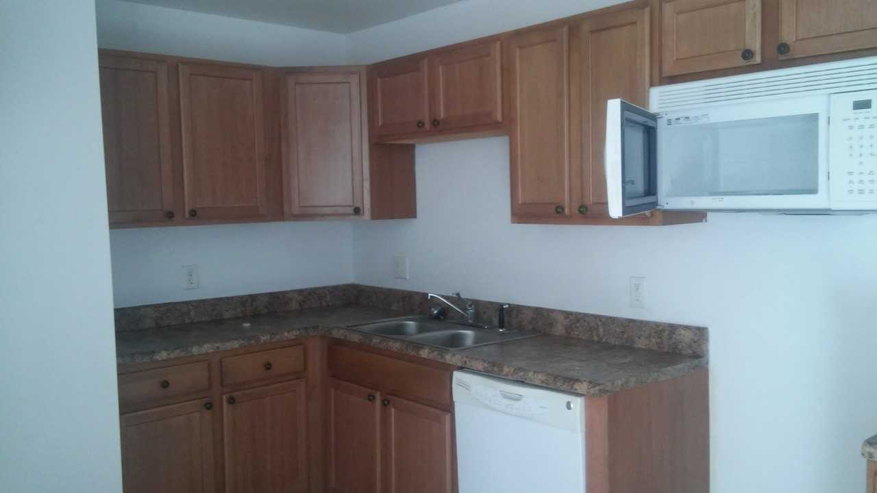 159 Jenness Lane - Photo 6 of 7