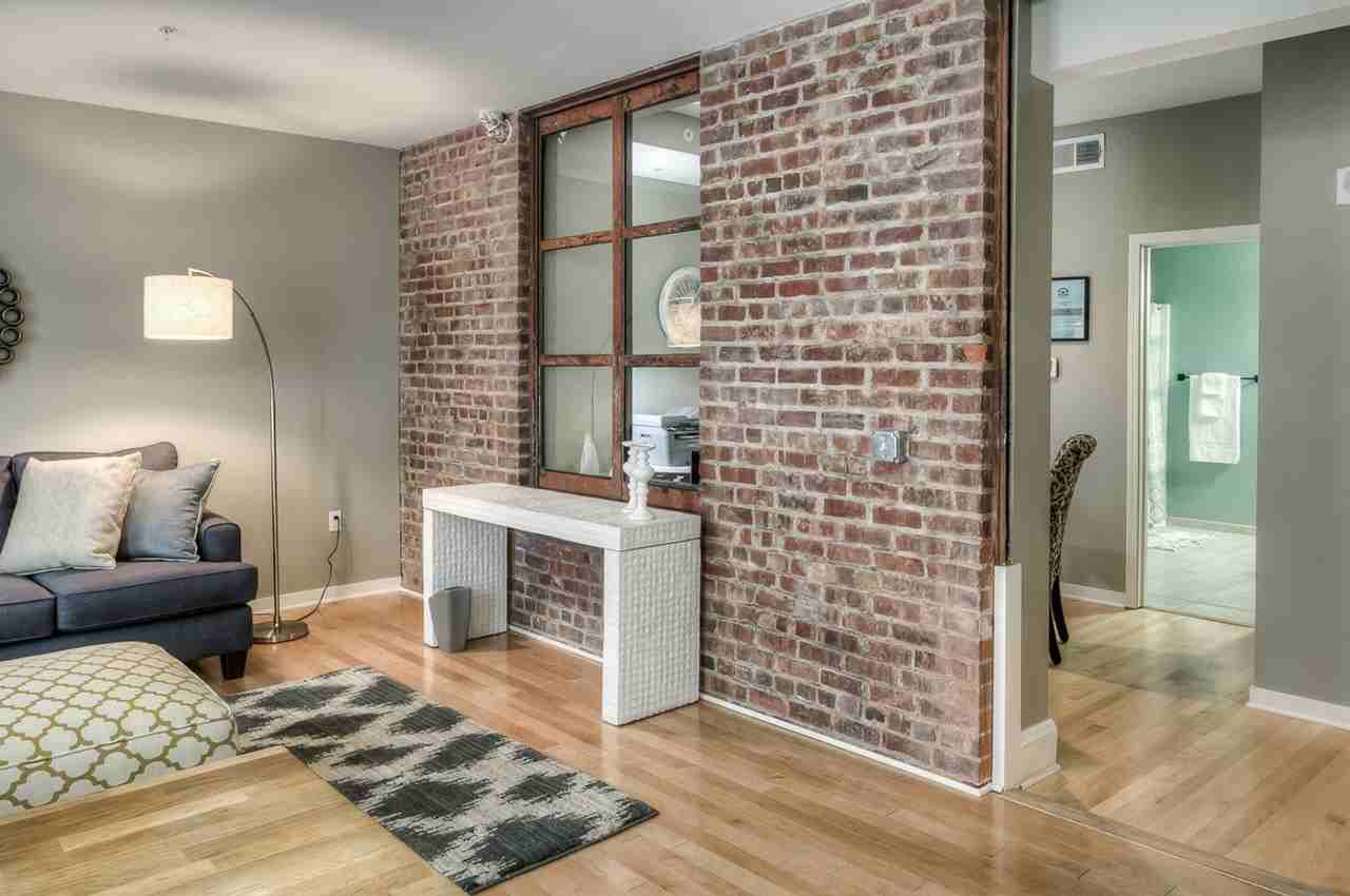 The Barker | $250 Off 1 Month Within 24 hours of Touring - Photo 5 of 50