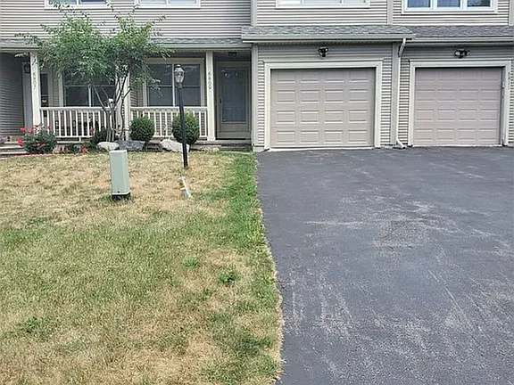 5809 Nobleton Cir - Photo 2 of 20