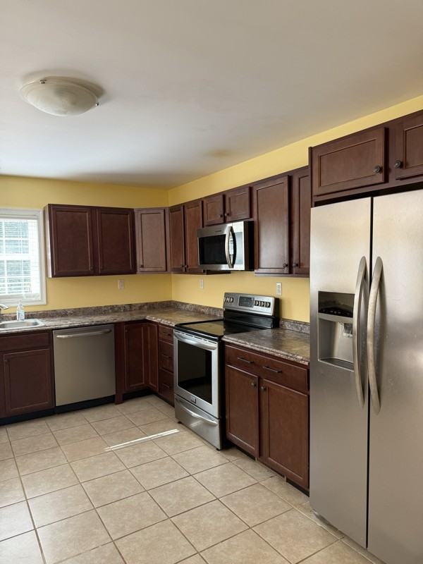 605 Griffin Blvd - Photo 6 of 16