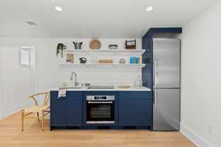 817 29th St #B - Photo 1 of 1