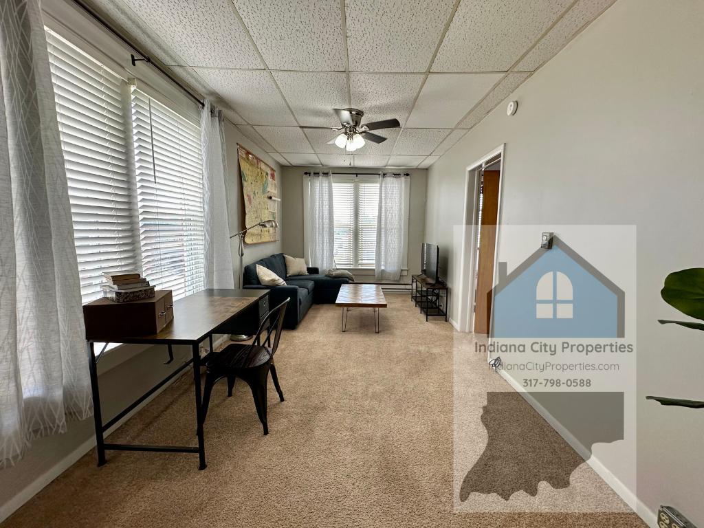 700 Main Street - Photo 3 of 10