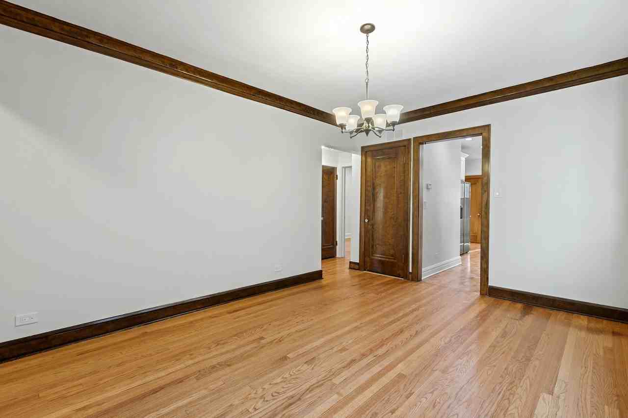 5851 North Virginia Avenue, Unit 2 - Photo 3 of 12