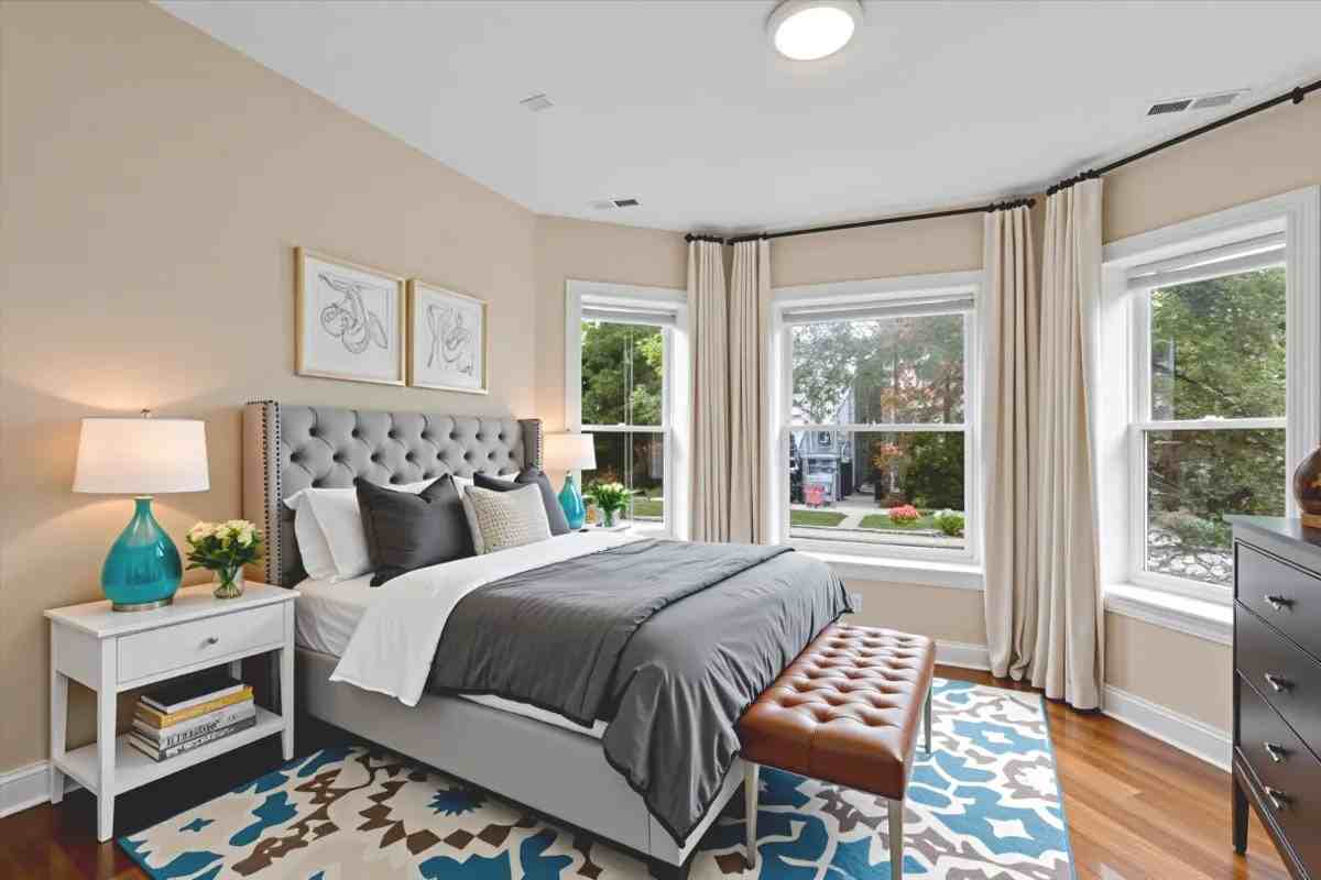 4022 North Central Park Avenue, Unit 1E - Photo 2 of 14