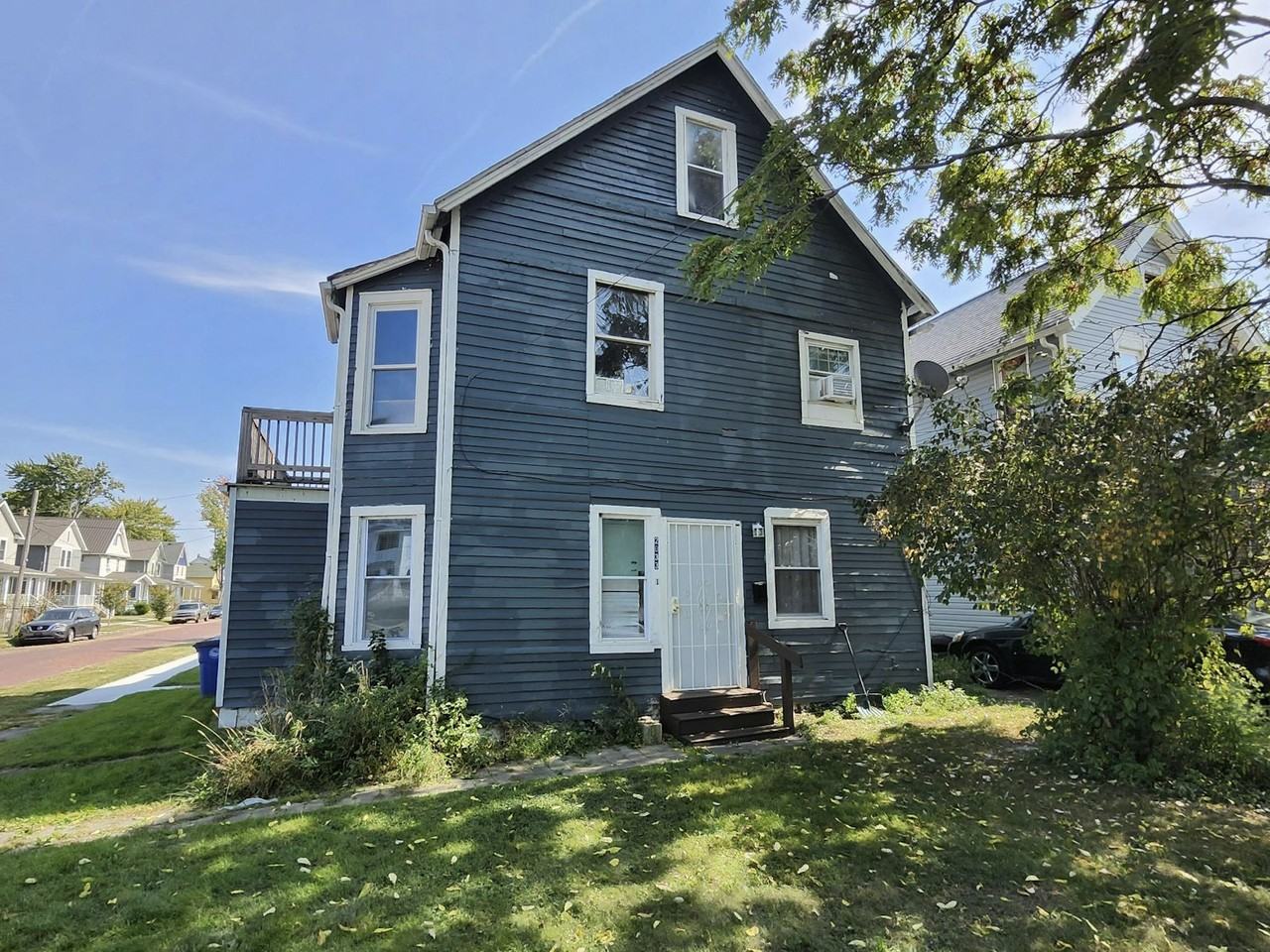 2033 West 98th Street, Unit Front - Photo 2 of 14