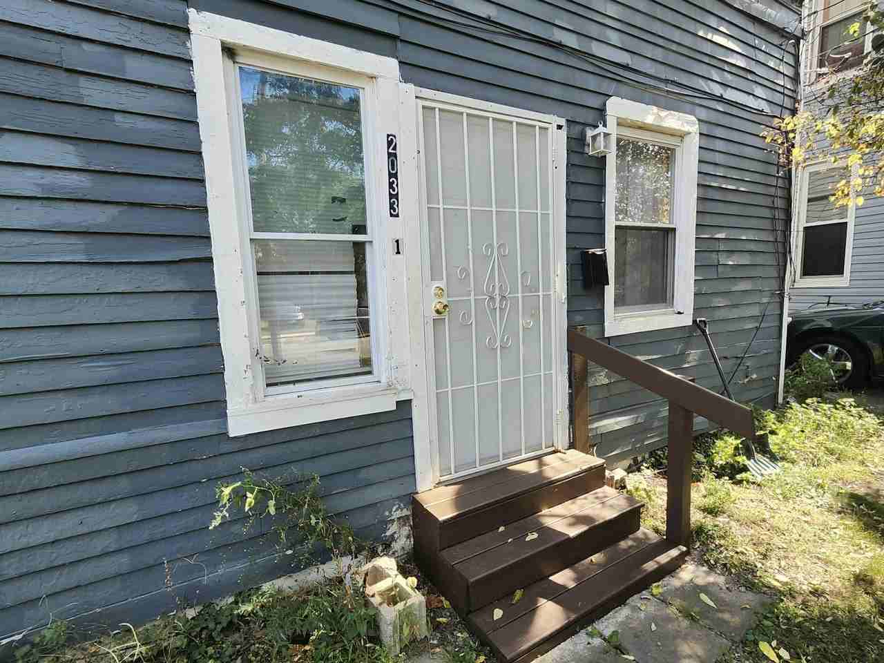 2033 West 98th Street, Unit Front - Photo 3 of 14