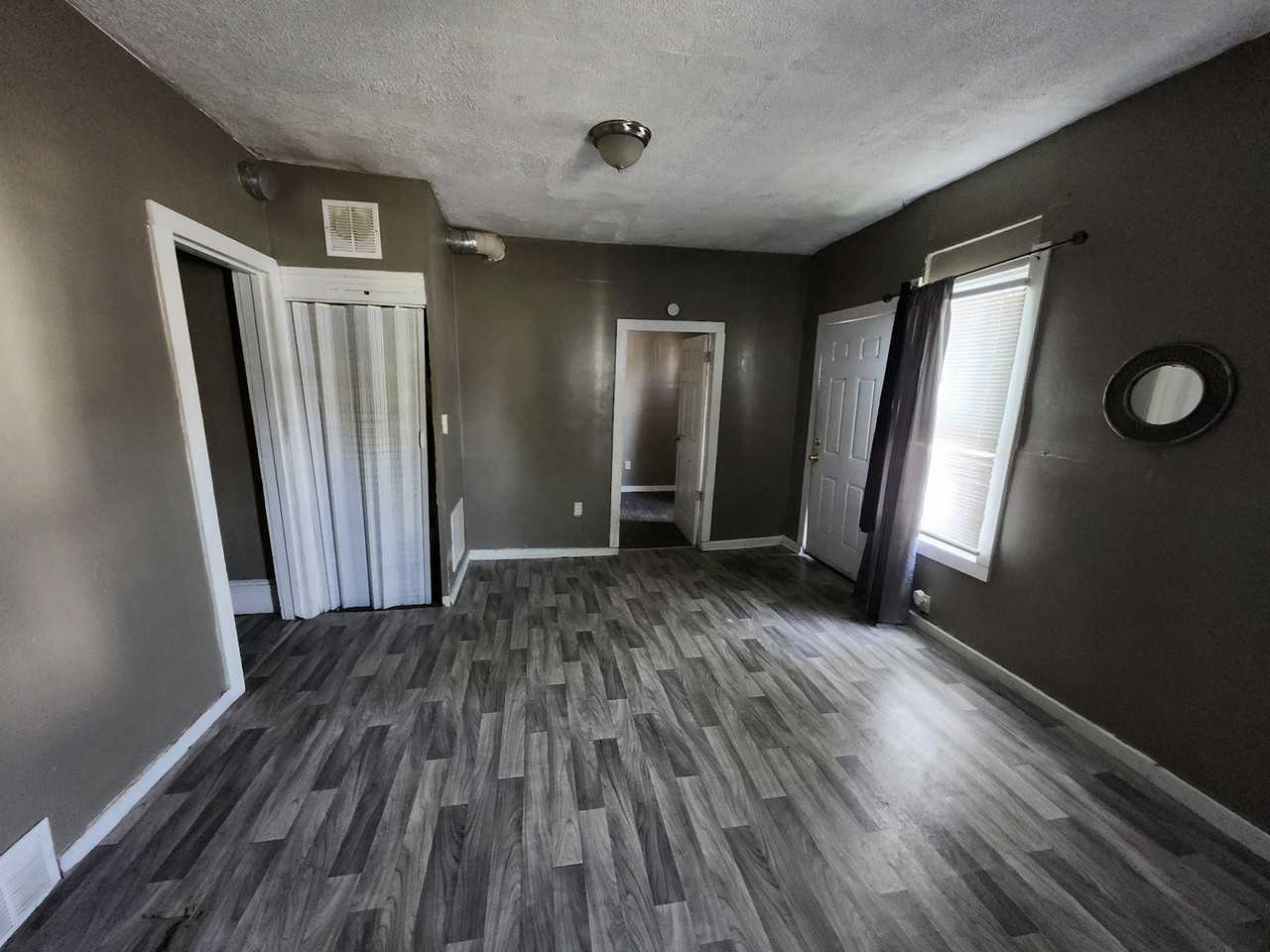 2033 West 98th Street, Unit Front - Photo 5 of 14