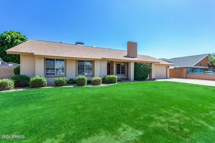 2447 Mandalay Lane - Photo 2 of 33