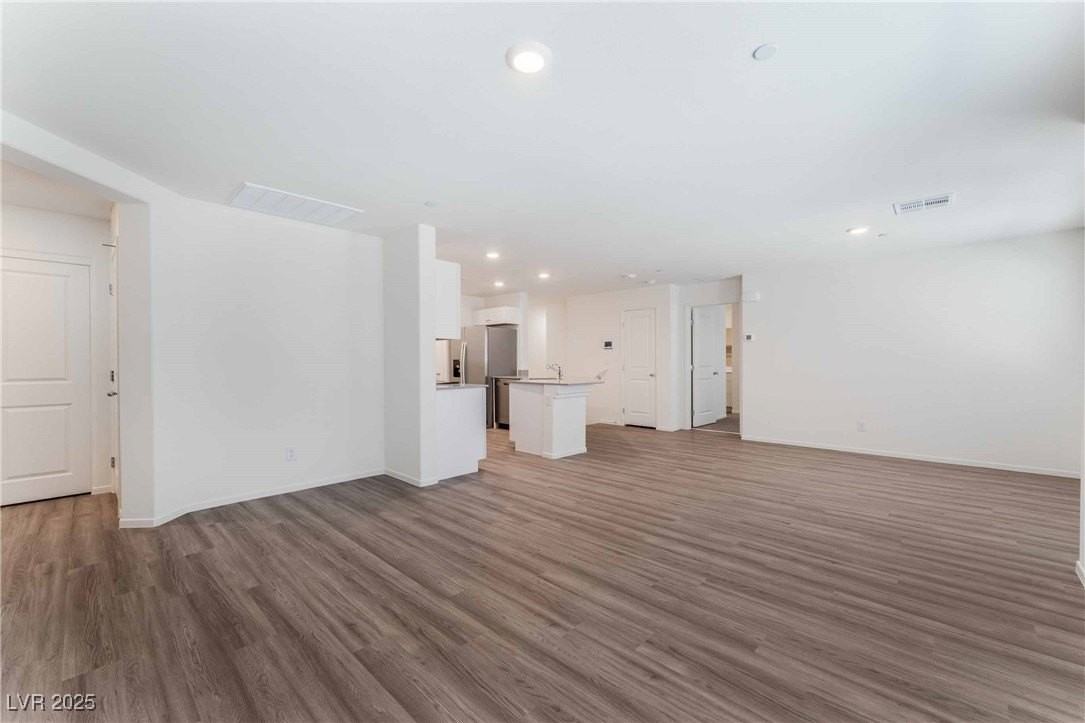 7840 Aurora Sky St #1 - Photo 6 of 33