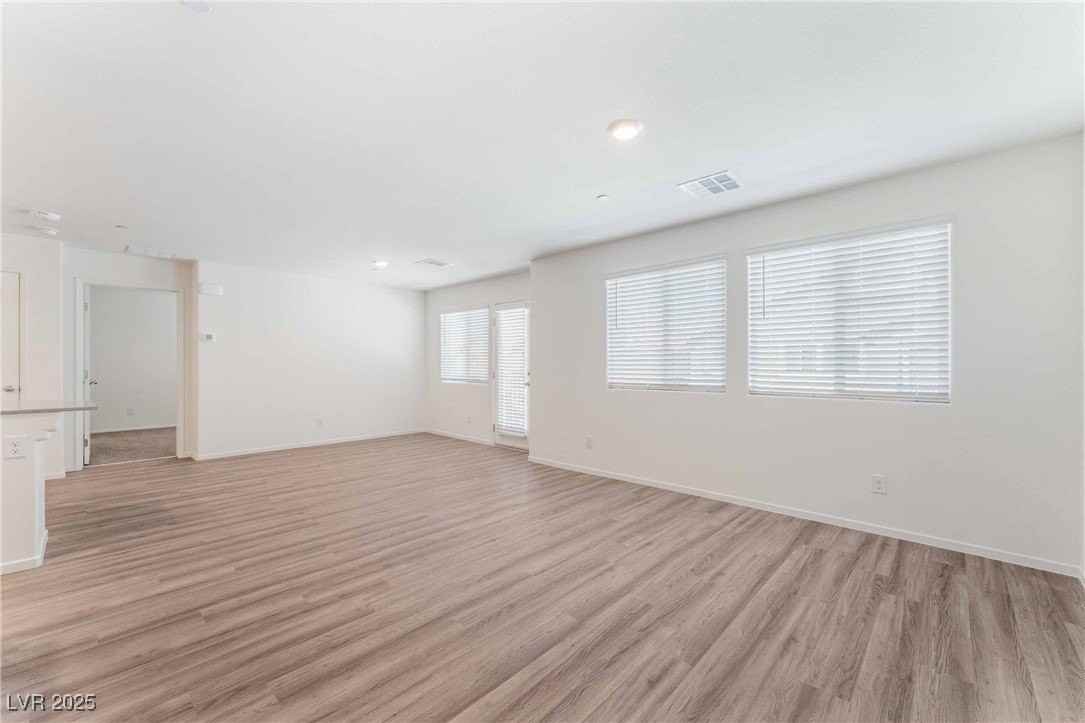 7840 Aurora Sky St #1 - Photo 7 of 33