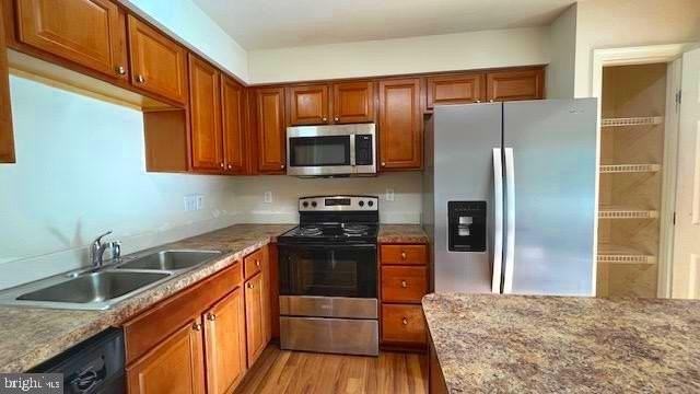 7063 Oak Grove Way - Photo 6 of 50