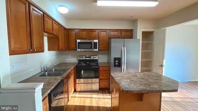 7063 Oak Grove Way - Photo 7 of 50