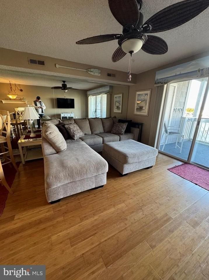 12301 Jamaica Ave - Photo 7 of 19