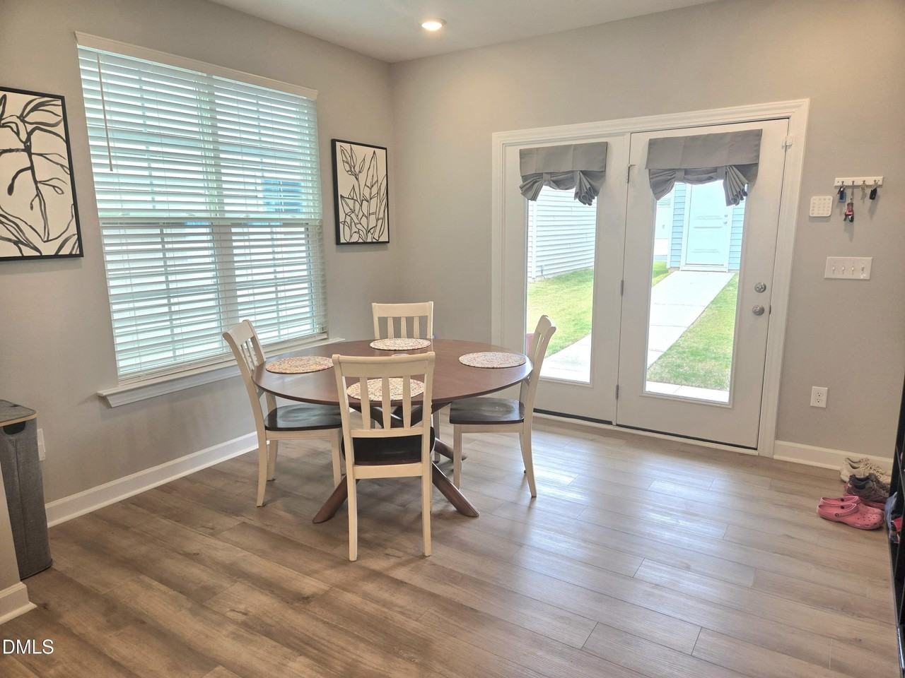 262 Pansy Park - Photo 6 of 20