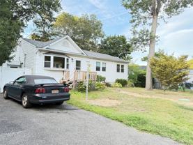 133 Moriches Ave - Photo 1 of 1