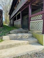 featured image of 152 Forest Glen Rd #4