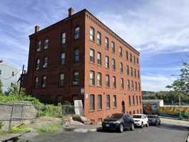 featured image of 24 Charlton St #1