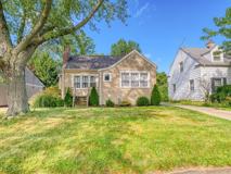 570 Juneway Dr - Photo 1 of 1