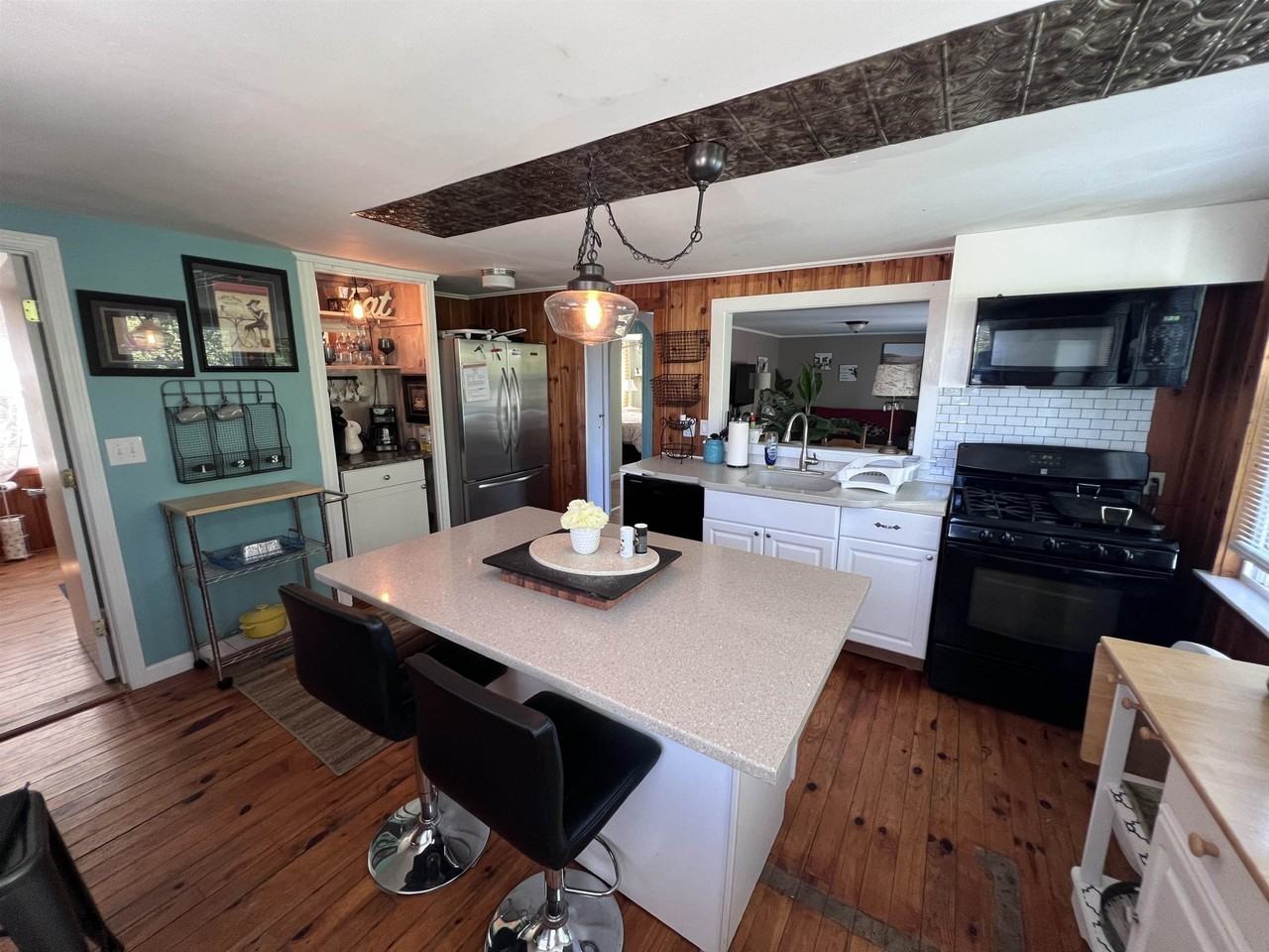 78 Long Island Rd - Photo 2 of 34