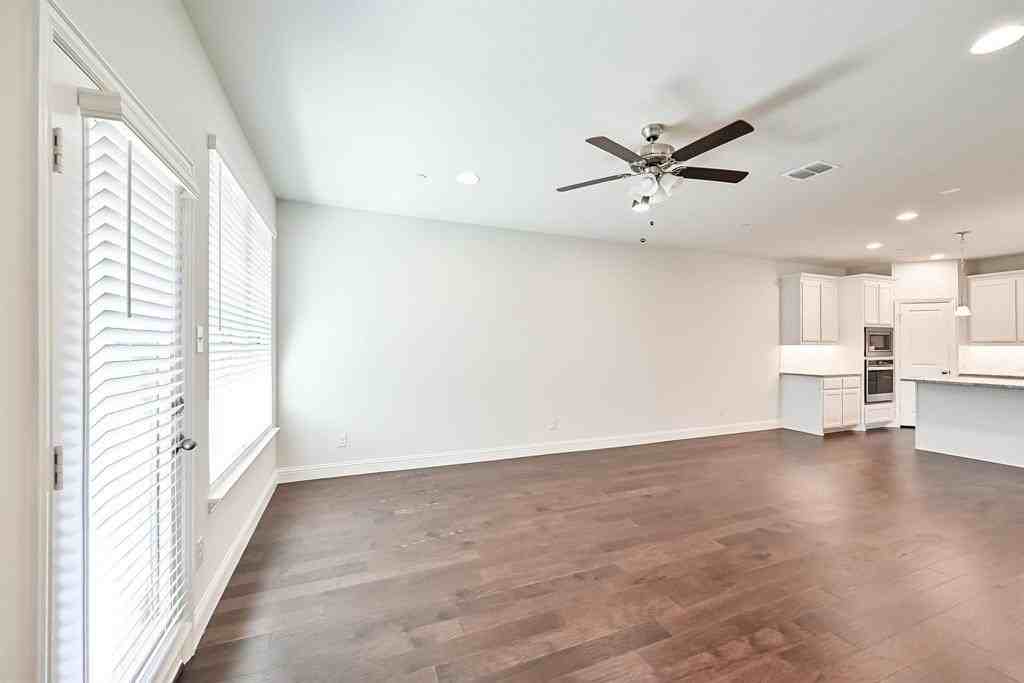 4260 Mingo Drive - Photo 3 of 21