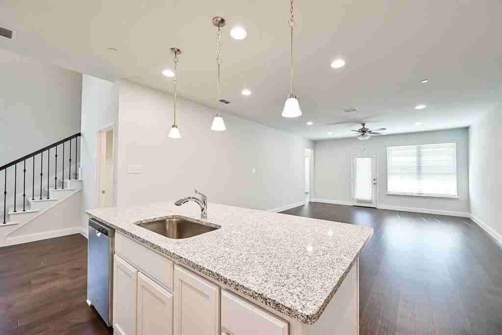 4260 Mingo Drive - Photo 5 of 21