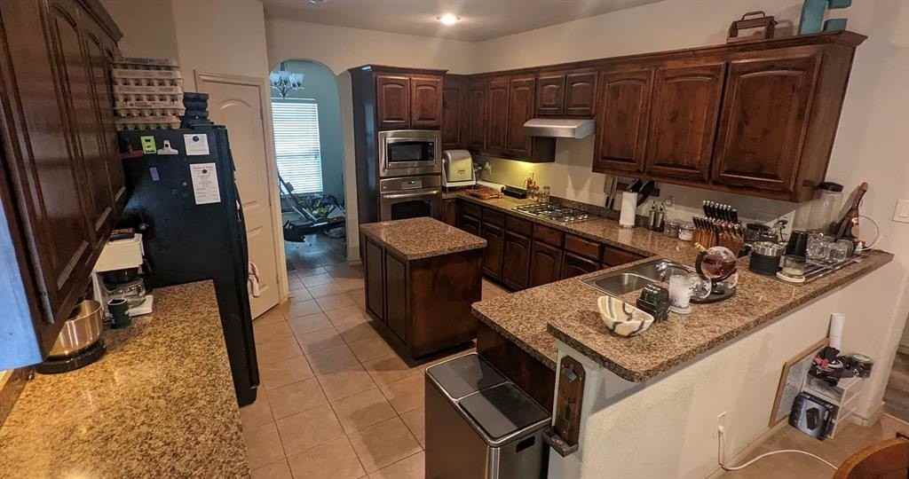 8220 Misty Water Dr - Photo 4 of 24