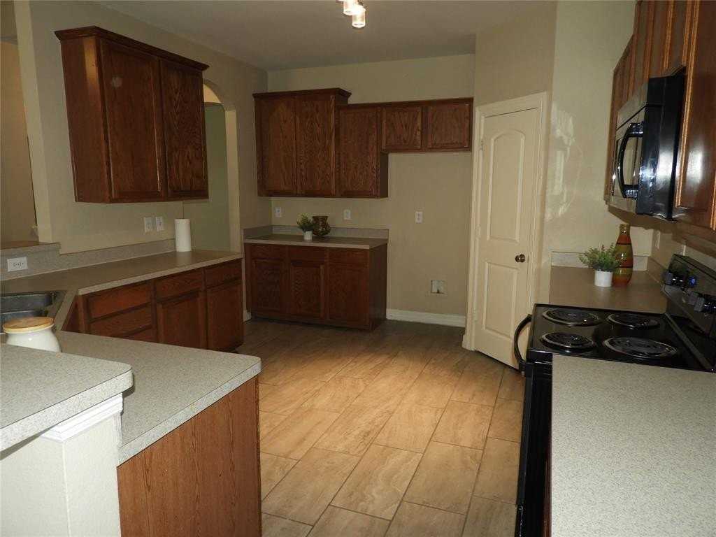 5812 Quicksilver Drive - Photo 6 of 17