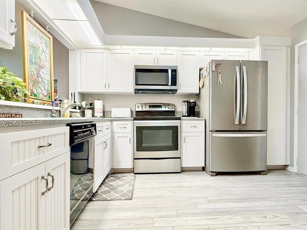 5462 Palm Springs Ln #A - Photo 6 of 50