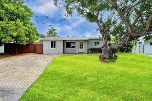 1415 Ne 25th St - Photo 1 of 1