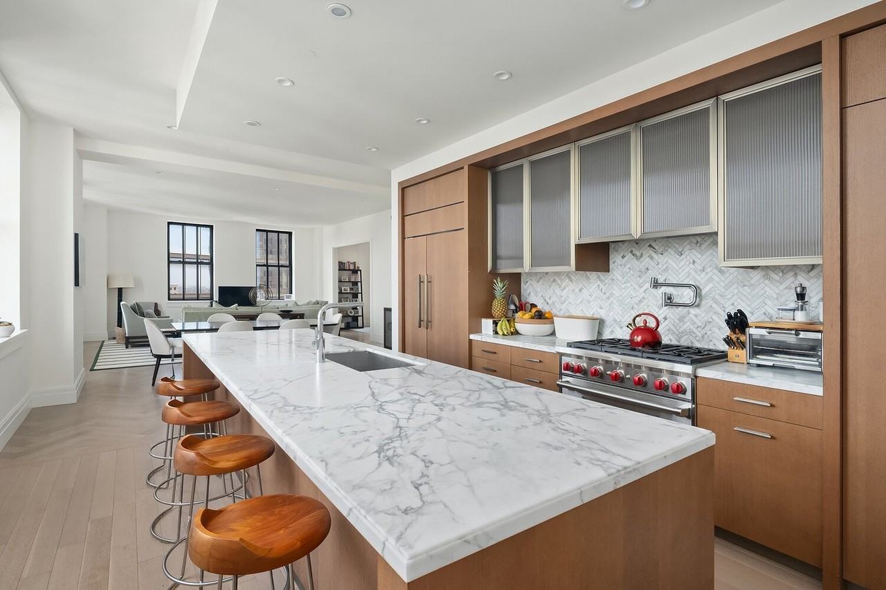 100 Barclay St Apt 24c #24C - Photo 4 of 9